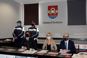 Campagna  No elemosina 003.JPG