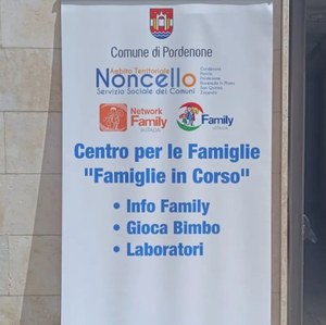 centro famiglia roll up.jpeg