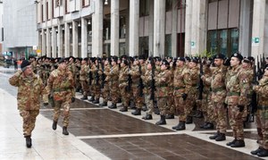 70 Brg Ariete a Pn e partenza Afgh Isp 054.jpg