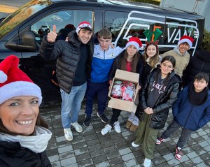 Consegniamo un dono 1.jpeg