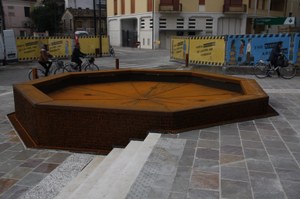 Largo S Giorgio 010.JPG