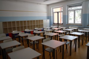 Aula scolastica IVN 072.JPG